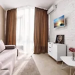 Gagarin Plaza Sea View Apart Arcadia 198 * Oděsa